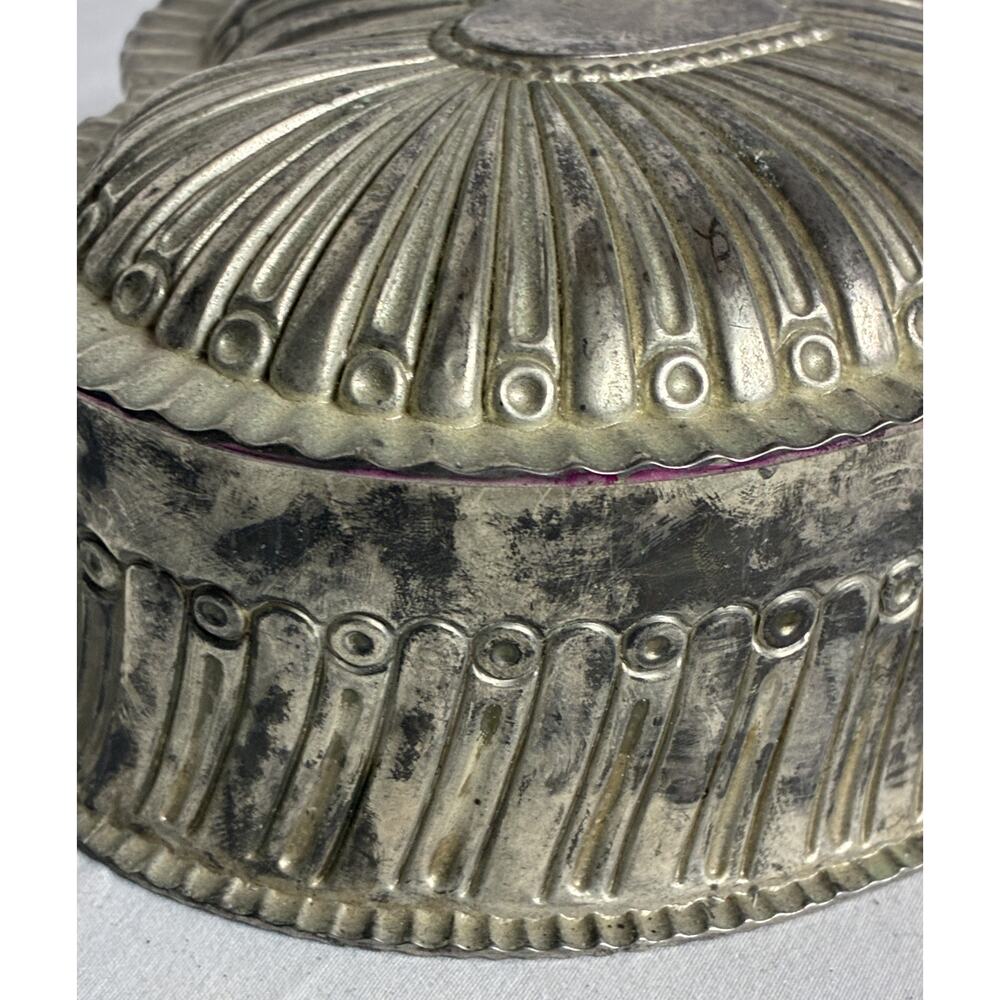 Metal Heart-Shaped Trinket/Jewelry Box Decorative Mid Century Modern Vintage - Picture 12 of 12